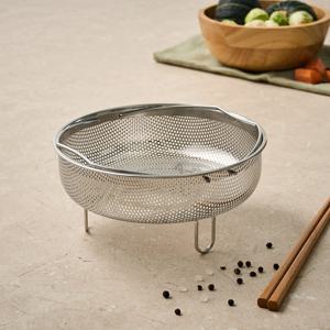 요리가 편해지는 스텐 펀칭 핸들형 찜기 18CM