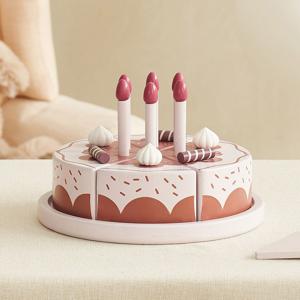 생일 케이크 자르기