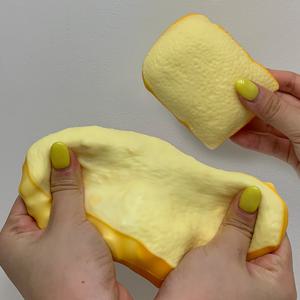 톡톡사각식빵 말랑이 크런치 크래싱볼 스트레스완화