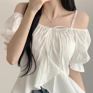 TEMU 오프숄더 스파게티 스트랩 블라우스, 여름 한국 스타일 스위트 퍼프 슬리브 러플 웨이스트 탑, 크롭 기장, 데일리웨어, 데이트, 출퇴근용으로 활용 가능한 여성 의류, 1개