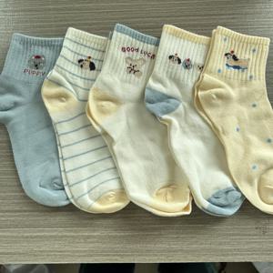 TEMU 5켤레 랜덤 여성 크루 삭스 숏 삭스 사계절 상쾌하고 사랑스러운 강아지 만화 글자 젊은 나이의 부드럽고 편안한 스포츠 야외 하이킹 야구 여성 의류