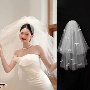 A Small Double-layer Mesh Short Veil with a Small Bow Decoration, a Sweet and Girly Short Bridal Veil, Suitable for Civil Weddings and Pre-wedding Bachelorette Parties