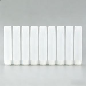 20개/30ml 1온스 리필형 화장품 소프트 튜브 소형 병 (플립형 뚜껑 포함) - 칫솔질, 샴푸, 클렌저, 바디 로션 보관용 휴대용 용기 - 튼튼한 플라스틱, 컴팩트 디자인, 간편한 개방, 휴대용 정리함