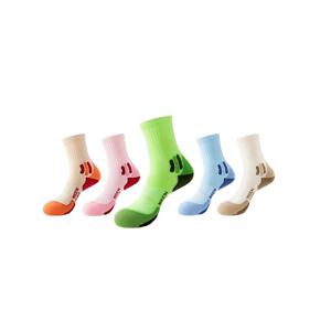 여성용 프로페셔널 운동 양말 5켤레 세트 | 미끄럼 방지, 타월 쿠셔닝, 중목 양말, 봄/여름 야외 활동용 | 지구력과 그립감을 위해 설계된 필수 트레이닝 번들