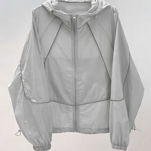 여성용 가볍고 통기성 좋은 여름 자외선 차단 후드 재킷, 절개 라인 디자인, 신축성 있는 소매 밴드, 긴팔 디자인, 지퍼 카디건, 루즈한 드롭 숄더 핏으로 체형을 가려주는 디자인, 조절 가능한 후드 끈 디자인, 다양한 스타일링이 가능한 짧은 기장