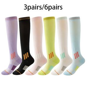 랜덤 3켤레/6켤레 여성용 하이 컴프레션 양말, 쿠션 힐 및 발가락 아치 지지, 사이클링 양말, 디자인 레그 슬리브, 통기성 저압 종아리 양말
