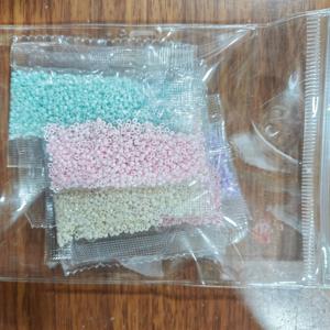 TEMU 비즈 키트, 1.8mm 크림색 귀여운 스타일 미니 유리 씨앗 비즈 튜브, 풀 7가지 색상/약 3500개/35G, 수제 귀걸이, 팔찌, 반지 및 데일리 매칭 또는 선물용으로 적합, 손바느질 의류 직조 추가