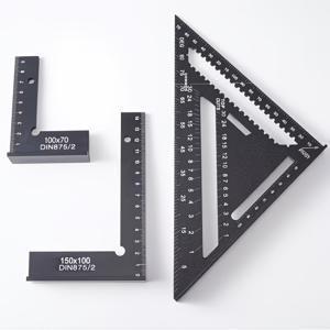 TEMU 알루미늄 합금 목공 측정 도구 세트 (L자형 사각형 2개, 다기능 삼각자 포함). 넓은 받침대 디자인으로 작업물과 안정적으로 맞춰 측정할 수 있으며, 직각 검사에 자주 사용됩니다.