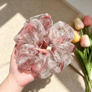 TEMU 장미꽃 튤 헤어 스크런치 1개, 걸리지 않는 편안한 신축성 헤어 타이, 정원 피크닉 야외 사진 촬영 및 핑크 톤 써머 드레스 코디를 위한 몽환적이고 로맨틱한 꽃무늬 액세서리