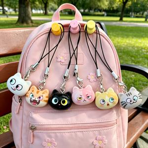 TEMU 귀여운 고양이 레진 펜던트, 6가지 색상 및 스타일, 색상은 랜덤으로 발송, 1개입. 다재다능하고 정교한 디자인으로 휴대폰 팔찌 추가, 휴대폰 펜던트를 만들 수 있습니다. 휴대폰, 디지털 카메라를 데일리로 꾸미는 데 사용할 수 있습니다.