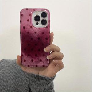 TEMU 휴대폰 케이스 - 아이폰 14 및 15 Pro용 소프트 케이스, 라즈베리 레드 하트와 물방울 무늬 디자인, 애플 16 Pro Max에 적합, 완벽한 보호 기능 제공 (미끄럼 방지)