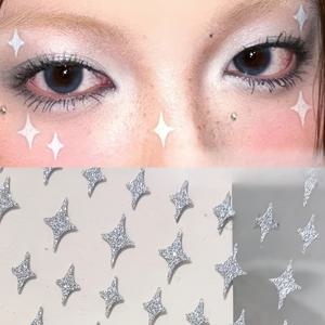 TEMU 은빛 스타버스트 페이스 스티커 1장, 쉬머링 아이 메이크업 장식 스티커, 인스타 스타일 무대 파티 메이크업 글리터 스티커, 입체 별 글리터 얼굴 장식 패치, 인터넷 핫템 화보 분위기 도구, Y2K, , 별이 빛나는 얼굴 글리터, 카니발, 페이스 스티커, 입체 스티커, 페이셜 젬스, 장식 스티커