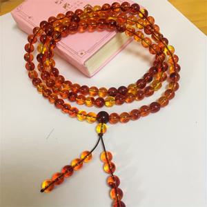 호박 멀티 스트랜드 팔찌, 108구슬 라운드 펜던트 목걸이 스웨터 체인, 발트해 레드 블러드 베인 호박 다중 레이어 술 펜던트 팔찌, 완벽한 휴일 선물