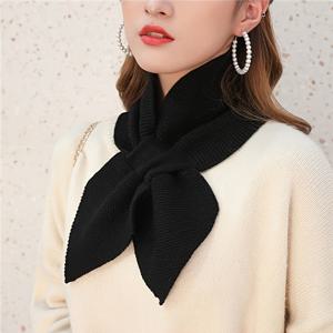 TEMU 여성용 겨울 단색 활용도 높은 스몰 스카프 1개, 크로스 스카프 목워머, 인조 칼라 삼각 스카프, 여성용 우아한 스트레치 스카프 - 사계절용 우아한 넥랩, 다양한 색상 선택 가능, 재사용 가능, 일상용, 격식용, 야외용으로 적합, 세탁기 사용 가능 - 다기능 헤어밴드 또는 숄 액세서리, 패셔너블한 넥웨어, 편안한 핏