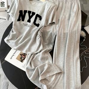 여성용 봄/여름 심플 캐주얼 NYC 레터링 파자마 세트, 반팔 상의와 루즈핏 하의, 집에서 쉬거나 잠옷으로, 외출용으로 적합한 편안한 데일리 캐주얼 의상