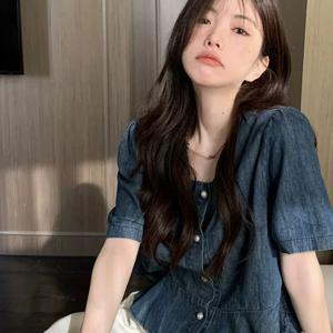 프렌치 니치 스퀘어넥 퍼프 슬리브 데님 셔츠 여성용 여름 2026 신상 시크 하이엔드 숏 탑 트렌드