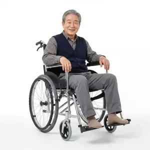 [라이프헬퍼] 알루미늄 휠체어 A1 대여상품 전국 1개월 임대 렌탈 경량 접이식 소유권이전형