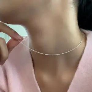 [텐바이텐]실버925 베이직 슬림 웨이브 꼬임 실 체인 목걸이