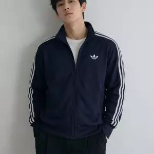 [아디다스][무료배송] 아디다스 져지 오리지널스 파이어버드 트랙 탑 남성 나이트인디고 KD8313