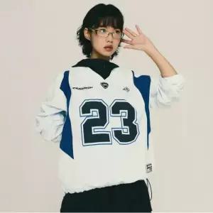 공용 ARMED 23 WOVEN 맨투맨 [화이트] (MSFMPOL01WH-W)