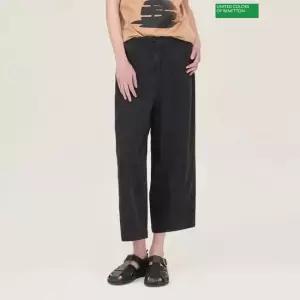 베네통 절개 라인 백 밴딩 팬츠 BADP59531