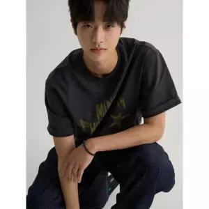 [에잇세컨즈] 가먼트다잉 그래피티 반소매티  애쉬 (456742CM54)