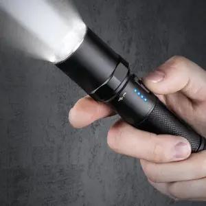 슈퍼 블라이트2600루멘 충전식 전술랜턴 P81 후레쉬 등산용품 등산용라이트 등산용후레쉬