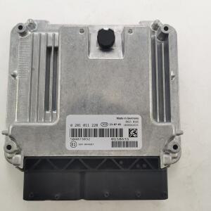 고품질 새 제품 0281011228 ED16 504073032 ECU 오리지널 엔진 컴퓨터 보드 전자 제어 장치 호환