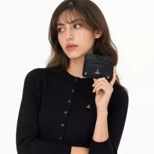 비비안웨스트우드 26SS 블랙 ORB 하프문 카드지갑 5402000VU S000D N403