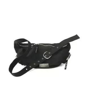 마스마룰즈 304Eyelet ear arch bag black