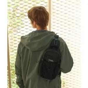 내셔널지오그래픽 N253ACR530 네이처 슬링백 BLACK