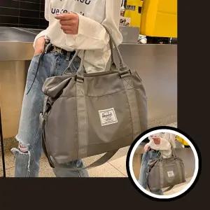 큰사이즈 데일리 여행용 캐주얼 외출용가방 크로스백 외출용 큰 용량 스타일리시 다용도 가벼운 수납력 트렌디 실용적 TLj02829