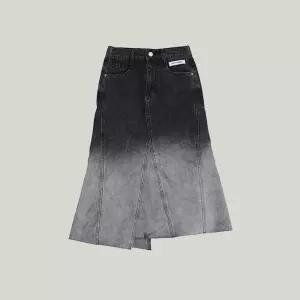 [최초가 129000원]  옴브레 워싱 데님스커트