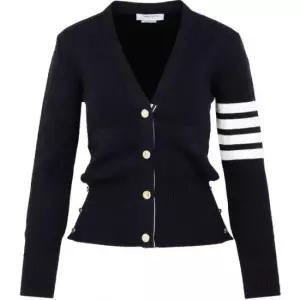 톰브라운 MUST IT_THOM BROWNE 26SS 코튼 4-바 밀라노 클래식 브이넥 가디건 FKC207A 00219 415)