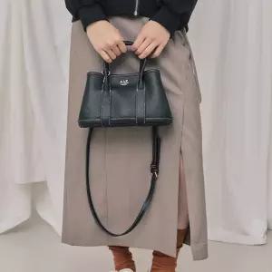 랩 TAILOR TOTE BAG AR7AB801