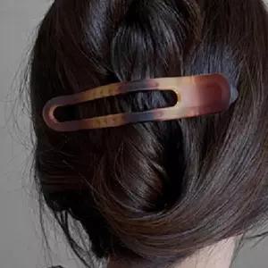 입체적 디자인 베이직 아이템 반투명 헤어 집게핀