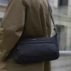 [AK수원점] [헤지스] [25FW][HATCH-BAG] 블랙 나일론 크로스백/HJBA5F340BK