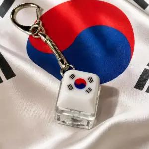 [빛내는사람들]태극기 LED 키캡 키링 열쇠고리 가방고리 백참 에어팟 버즈 악세사리 선물 외국인