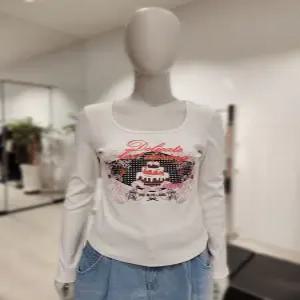 국내 정품 [에고이스트][BLUE LABEL] 스퀘어넥 프린팅 긴팔 티셔츠 ES2OTL05