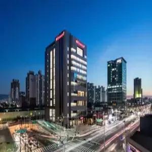 라마다 서울 신도림 호텔(Ramada Seoul Sindorim Hotel)