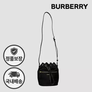 [버버리] 버킷백 나일론 드로스트링 81092671 블랙