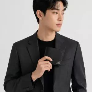 프라다 패션믹스매치사피아노 삼각로고 블랙 남성 반지갑 2MO513 QHH F0002