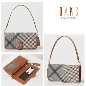 닥스 DAKS 선물포장 DCHO3E328W2 브라운 체크패턴 타슬 포인트 여성 핸드폰 케이스 528569