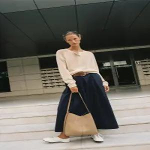 ZARA 버튼 니트 스웨터 - 크림 2142/132/712