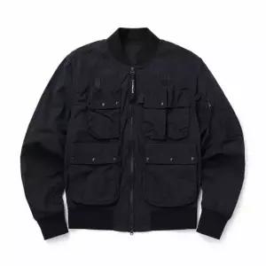 CP컴퍼니 Chrome-R Multipocket Bomber Jacket 18CMOW010A 005904G 999) 크롬-R 멀티 포켓 봄버 자켓)