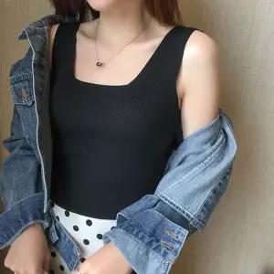 다양한컬러 로맨틱 무드 스퀘어넥 민소매 스타일리쉬 스퀘어 넥 나시 슬리브리스 민소매 티 여자 기본 학생