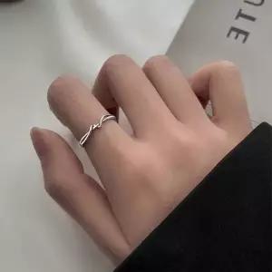 [하프클럽/알티피아]웨이브 반지 유광 디자인 레이어드 손가락 액세서리
