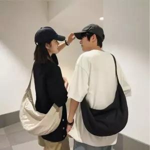 크로스백 숄더백 반달가방 커플 해외여행 여행가방