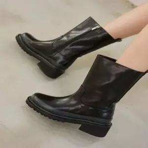 [아이슈즈]하프부츠 미들 미들부츠 미디 버클 스웨이드 웨스턴 워머 발편한 ...