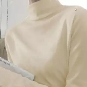 친절한탄씨 터틀넥 티셔츠 슬림핏 여성 긴팔 이너 레이어드 무지 기본 상의 베이직티셔츠 여성폴라티